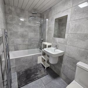 BATHROOM- click for photo gallery